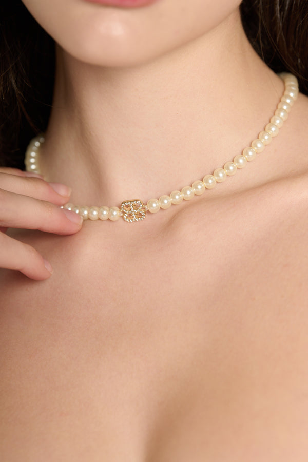 Monie necklace pearl